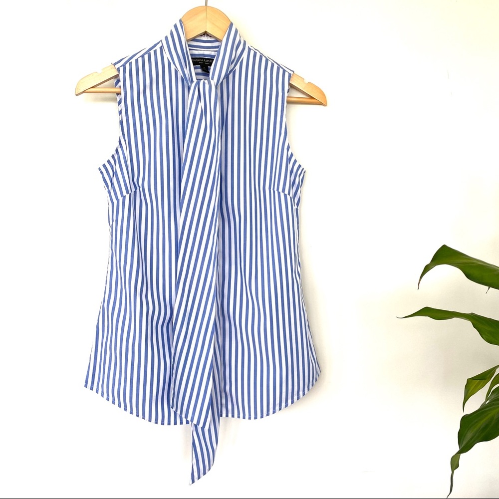Banana Republic sleeveless button down shirt